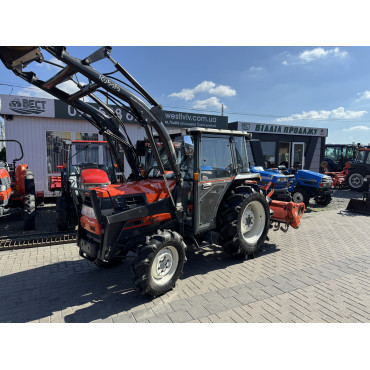 KUBOTA GL32 front