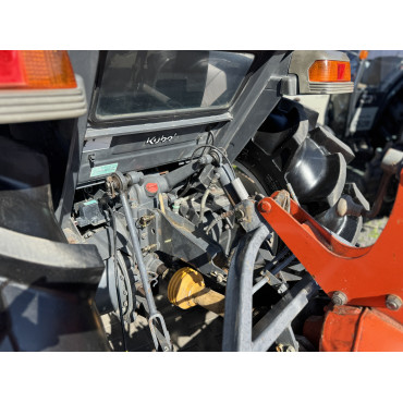 KUBOTA GL32 front