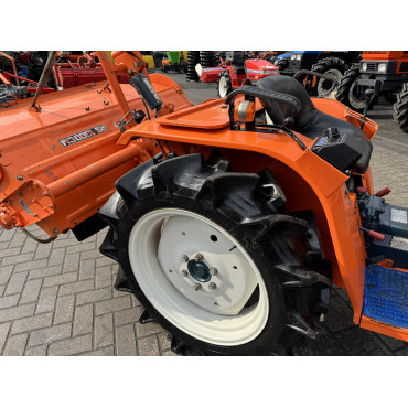 KUBOTA 1702