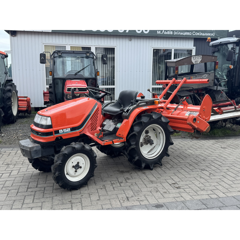 KUBOTA B52