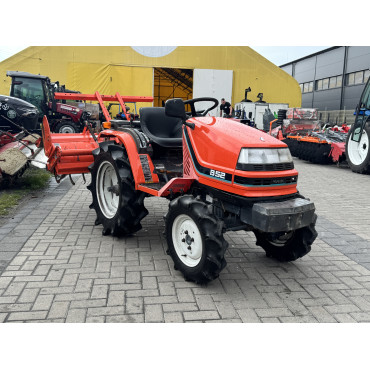 KUBOTA B52