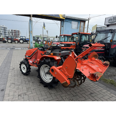 KUBOTA B52