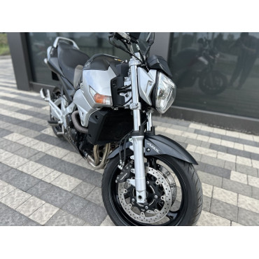 SUZUKI GSR600
