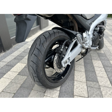 SUZUKI GSR600