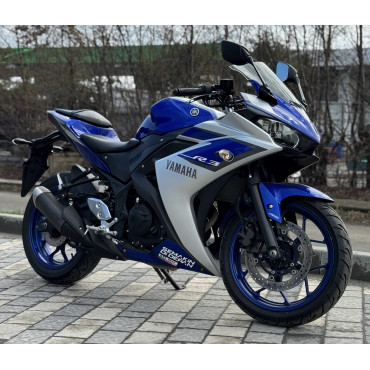 YAMAHA R3