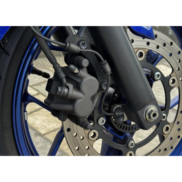 YAMAHA R3