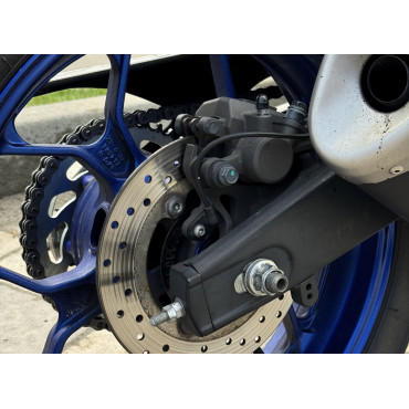 YAMAHA R3
