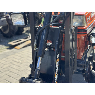 KUBOTA B1 - 10 front