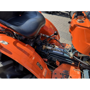 KUBOTA B1 - 10 front