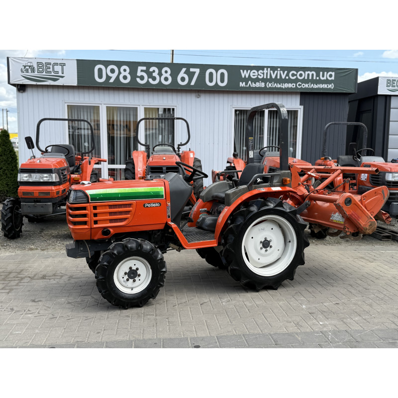 KUBOTA GB 20(HITACHI CX200)