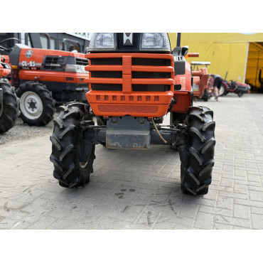 KUBOTA GB 20(HITACHI CX200)