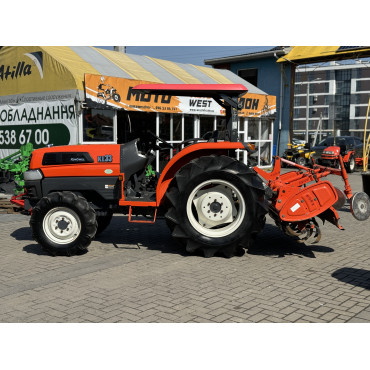 KUBOTA KL33