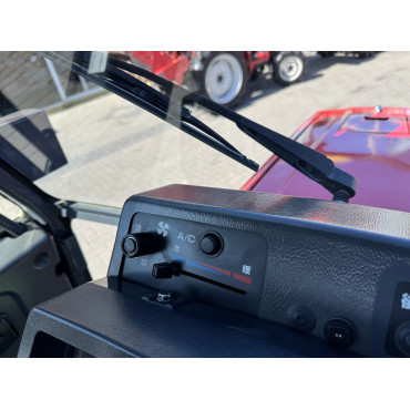 MITSUBISHI MT 305 cab